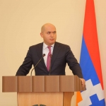 Արմեն Աշոտյան․ Մենք չունենք այլեւս որոշակի տարածք, քանզի արեւելյան սահմանագծի գրեթե ողջ երկայնքով այդ տարածքի սահմանները որոշվում են գյուղացիա-կամավորականա-չոբանա-գեոպրոմմայնինգա-խառը բանակցությունների տարբերակով