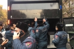 Ոստիկանության բաժիններ բերման է ենթարկվել Երևանում անհնազանդության ակցիաների 90 մասնակից