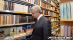 Սերժ Սարգսյանը Գիրք նվիրելու օրվա կապակցությամբ այցելել է «Բուկինիստ» գրախանութ