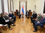 Արմեն Սարգսյանն ընդունել է «Լազարյան ակումբի» ներկայացուցիչներին