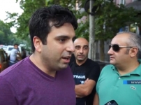 Տոն Երևանում. Free car ակցիայի նախաձեռնողների առաջարկը Տարոն Մարգարյանին (տեսանյութը՝ 1in.am-ի)