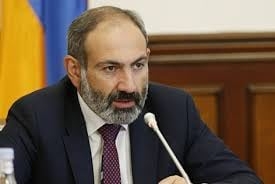 Այսօր նա ժողովրդից   ներողություն է խնդրում `ակնկալիք ունի, ու այդ ակնկալիքը կոչվում է ՔՎԵ