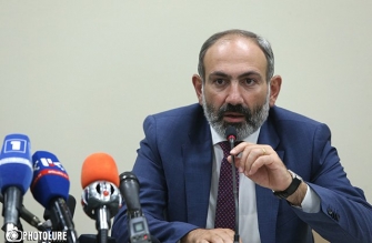 Հա՛մ վարչապետ է, հա՛մ էլ մամուլի խոսնակ