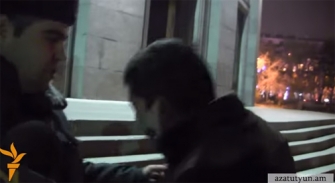 Ոստիկաններն արգելում էին մոմավառությունը ի հիշատակ փոքրիկ Սերյոժայի (տեսանյութ)