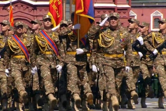 Հայկական զորախումբը Մոսկվայի Կարմիր հրապարակում
